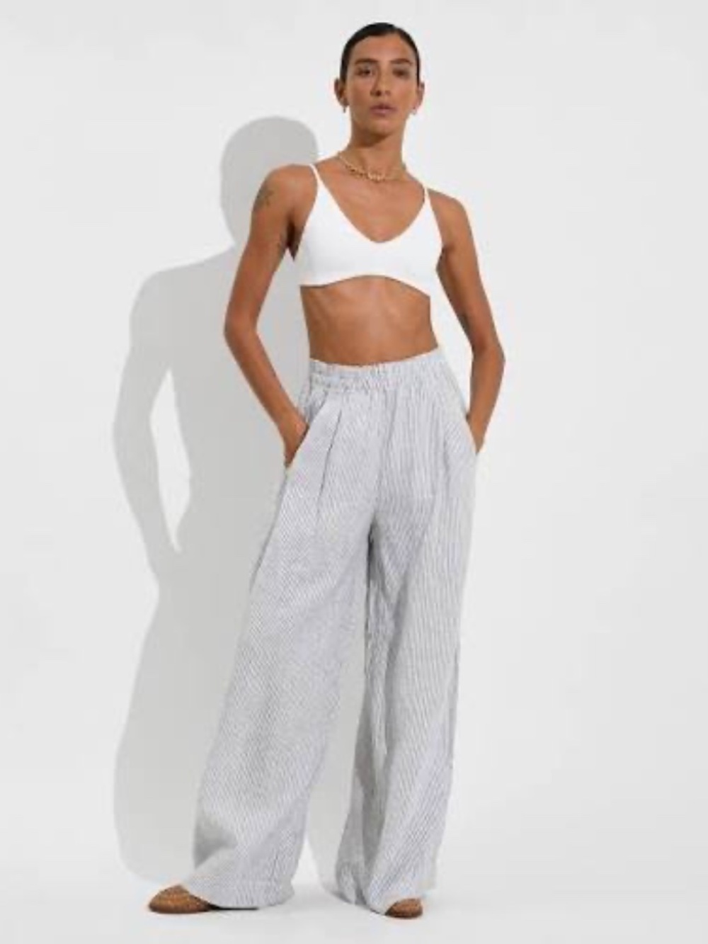 Left on Friday Coastal Pant Size Small